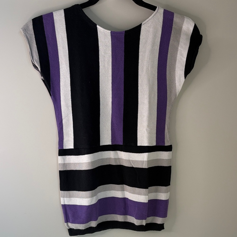 🔥4/$20 Freeway Black, White, and Purple Striped Tunic Blouse🔥